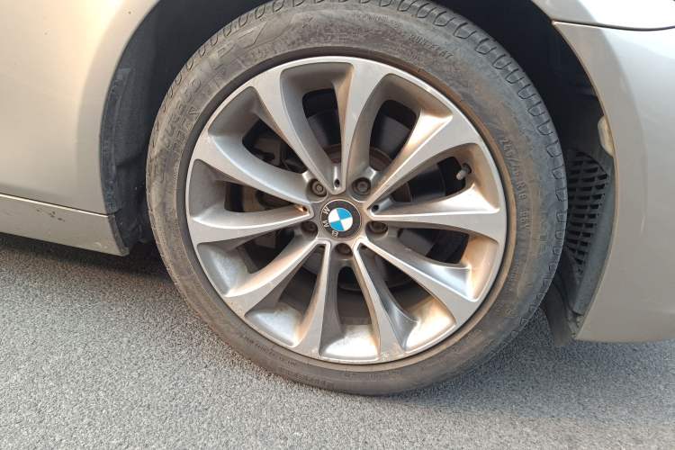 Used BMW 5 Series 2014 525Li Luxury Design Package
