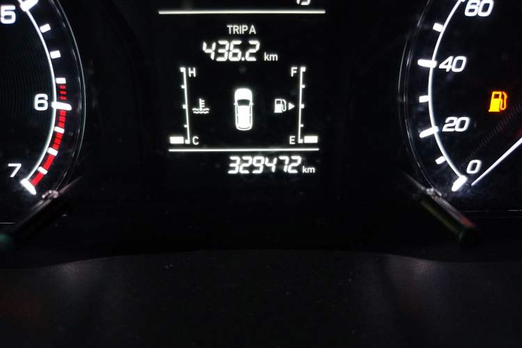 Used CHANGAN OSHAN X70A 2020 1.5L Manual Base Version Odometer Close Up