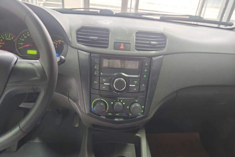 Used Wuling Hongguang 2015 1.5L S Base Model China IV
