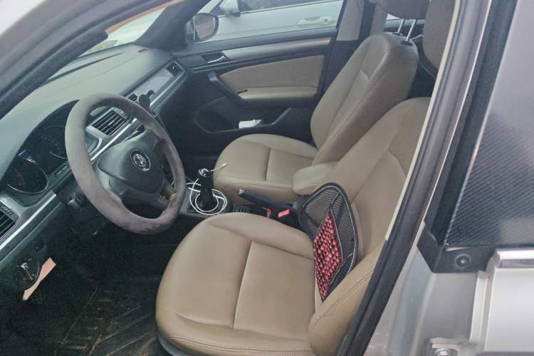 Used Volkswagen Bora 2016 1.6L Manual Fashion Edition
