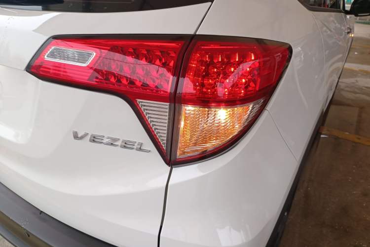Used Honda Vezel 2020 1.5L CVT Pioneer Edition
