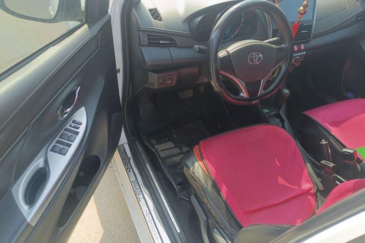 Used Toyota YARiS L Zhi Xuan 2015 1.5E Automatic Charm Edition