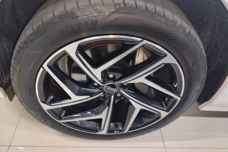 Used Audi Q6L e-tron 2026 First Launch Navigation Edition