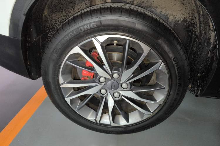 Used Geely Auto Coolray 2019 Sport Version 260T DCT Explorer China VI Standard Right Rear Wheel Hub