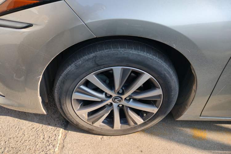 Used Lexus ES 2020 200 Excellence Edition
