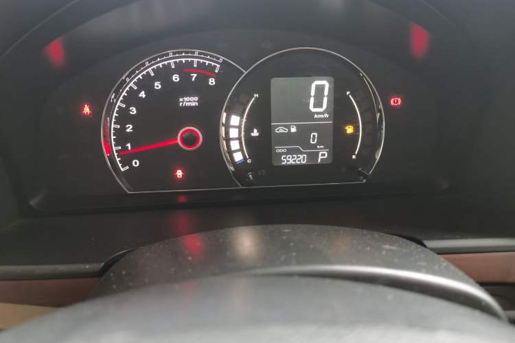 Used Roewe 350 2014 1.5L Automatic Xunyue Version Odometer Close Up