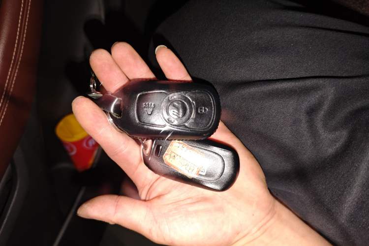 Used Buick Envision 2015 20T Two-Wheel-Drive Elite Model