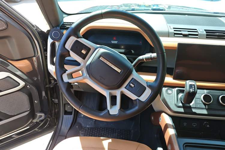 Used Land Rover Defender 2023 Revised Version 90 3.0T P400 Dark Edition Steering Wheel