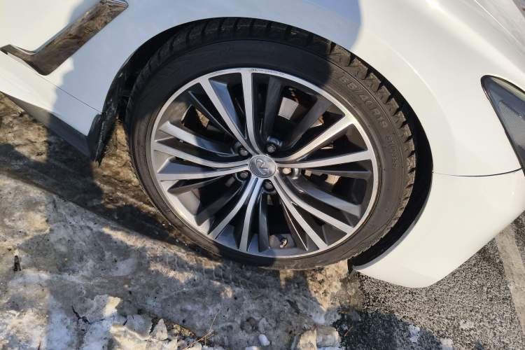 Used Infiniti Q60 2019 2.0T Luxury Edition