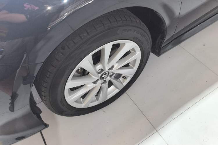Used Toyota Camry 2021 2.0G Luxury Edition
