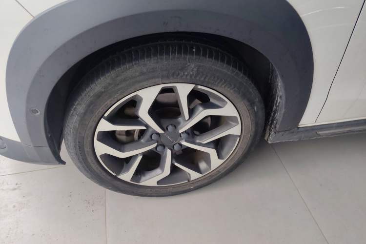 Used Lynk & Co 02 2018 2.0T DCT 4x4 Sport Pro Edition China V Standard Left Front Wheel Hub