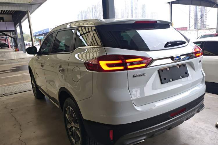 Used Geely Auto Emgrand X7 Sport 2020 1.8TD DCT Two-Wheel Drive Smart Connect 4G-Enabled Version