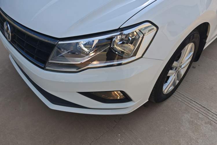 Used Volkswagen Jetta 2019 Dream Edition 1.4L Manual Fashion Version
