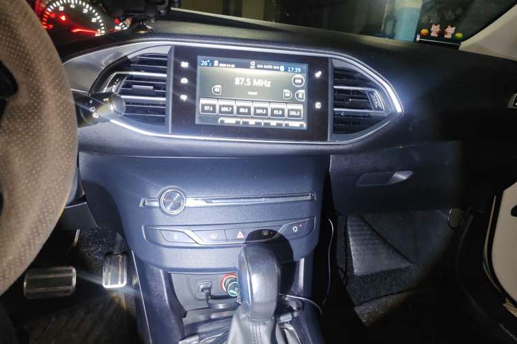 Used Peugeot 308S 2015 1.2T Automatic Jingchi Edition
