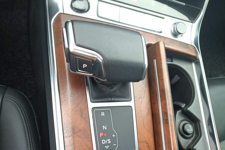 Used Audi A6 2021 allroad quattro Explorer 55 TFSI Prestige Off-Road Model
