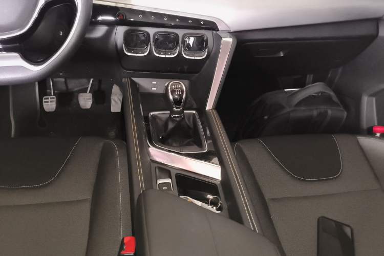 Used BAIC Beijing X3 2021 1.5T Manual Glory Edition
