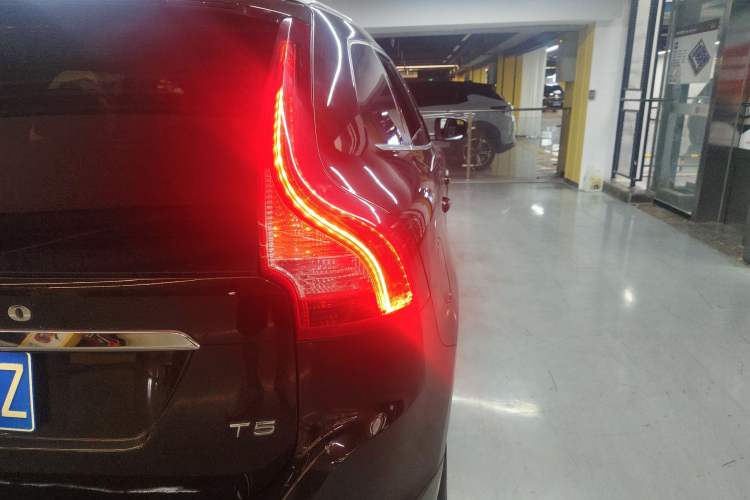 Used Volvo XC60 2017 T5 Smart Upgrade Edition
