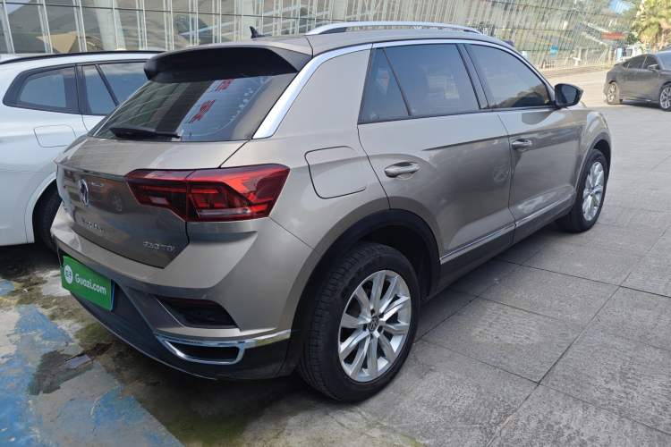 Used Volkswagen T-ROC 2020 230TSI DSG Two-Wheel Drive Advanced Version Rear Right 45 Deg