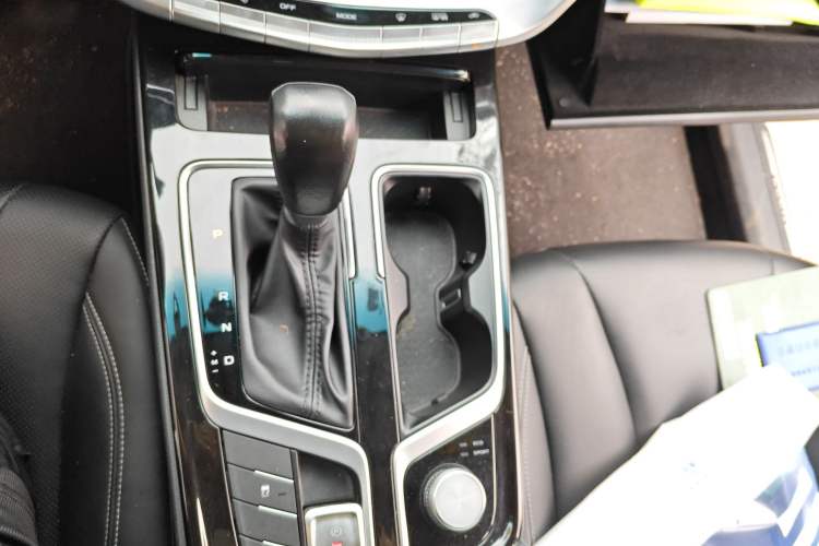 Used Geely Auto Emgrand GT 2020 Revised 1.8T Navigation Edition Gear Lever