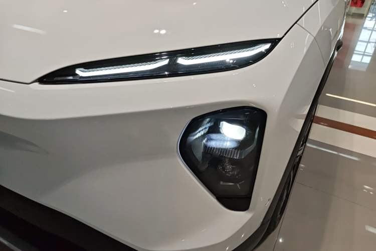 Used Nio ES7 2022 100kWh First Edition Left Front Headlight