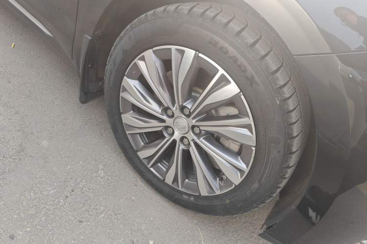 Used Hongqi E-QM5 2022 431 km Charge & Enjoy Edition