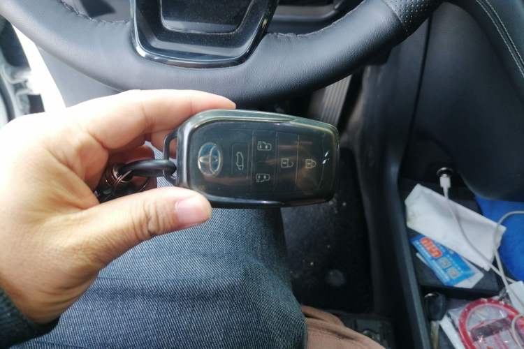 Used Toyota SIENNA 2023 2.5L Hybrid Deluxe Edition Vehicle Key