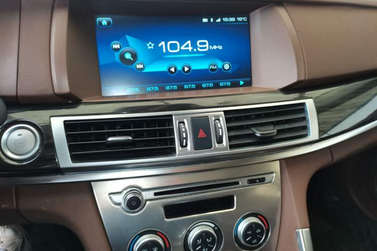 Used Haval H7 2016 Blue-Label H7 2.0T Automatic Luxury Model Audio And AC Panel