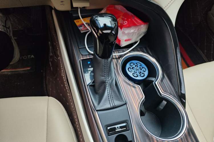 Used Toyota Camry 2018 2.0G Luxury Edition
