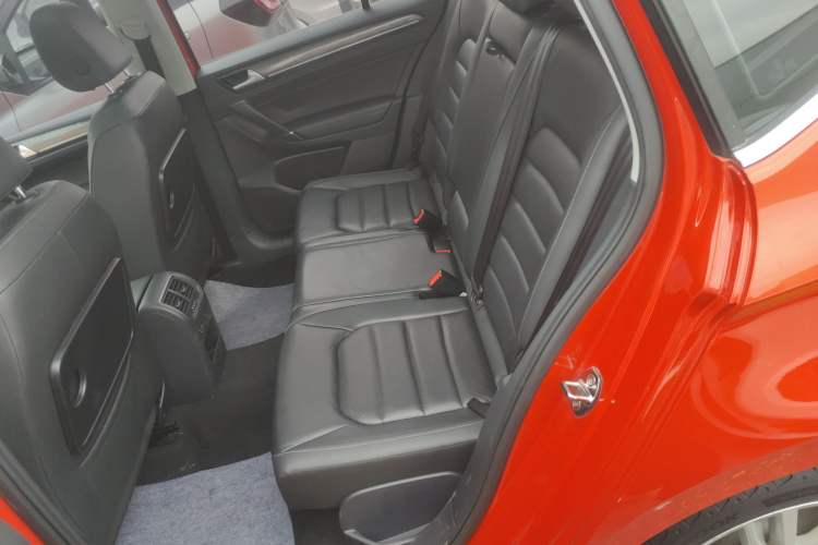 Used Volkswagen Golf Sportsvan 2016 230TSI Automatic Luxury Version