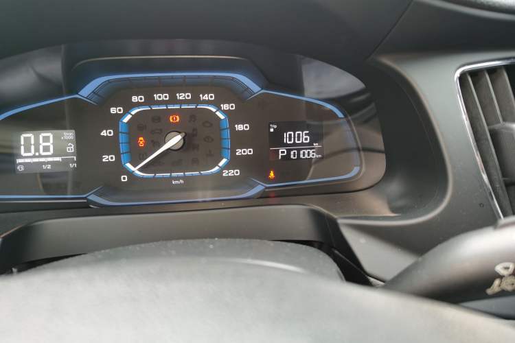 Used Roewe 360 2015 1.5L Automatic Luxury Edition
