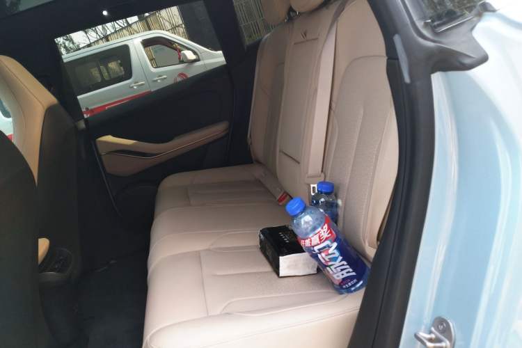 Used Nio ET5T 2023 75 kWh Touring Interior 4