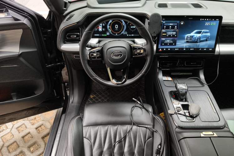 Used GAC Trumpchi GS8 2022 Dual-Engine Series 2.0TM Two-Wheel Drive Prestige Edition (7 Seats)