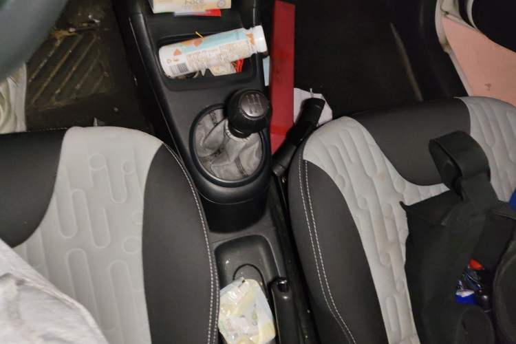 Used Suzuki Alto 2013 Revised Version 1.0L Manual Comfort Edition Gear Lever