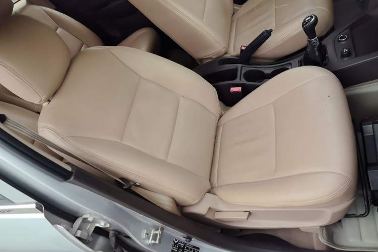 Used Wuling Hongguang 2014 1.5L S Standard Version