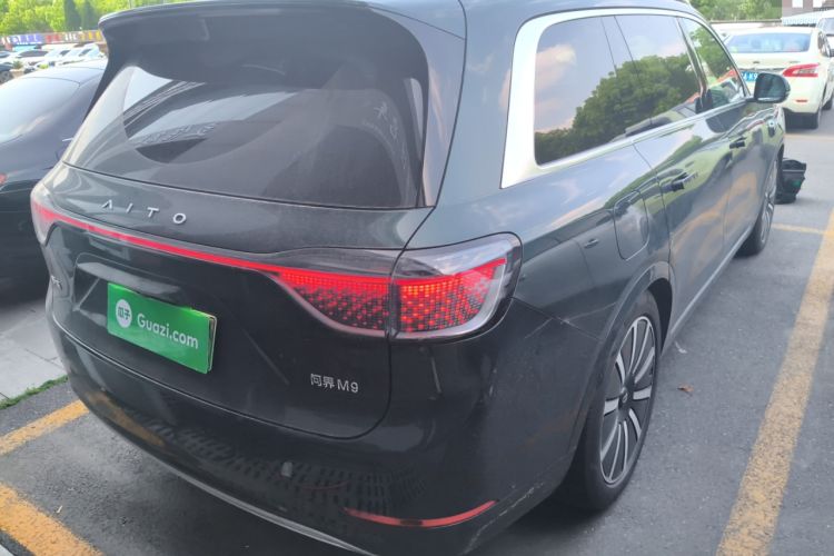 Used Hima AITO M9 2025 Extended-Range Ultra Version 52 kWh 6-Seater
