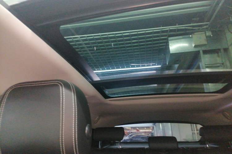 Used Jaguar F-PACE 2016 2.0T Two-Wheel-Drive R-Sport Sport Edition