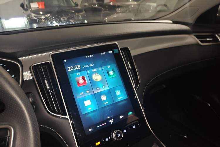 Used Roewe i6 MAX New Energy 2023 EV 500 Grand Touring Edition for Key Clients