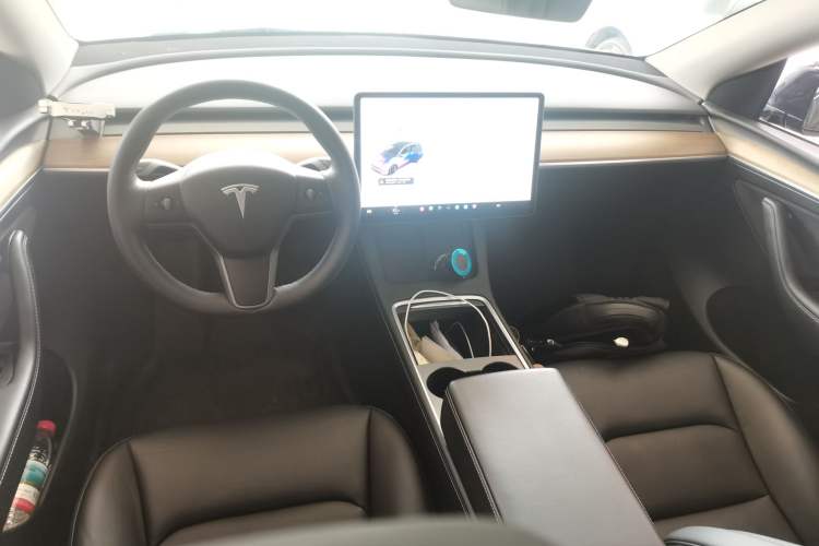 Used Tesla Model Y 2021 Standard Range Rear-Wheel Drive Version