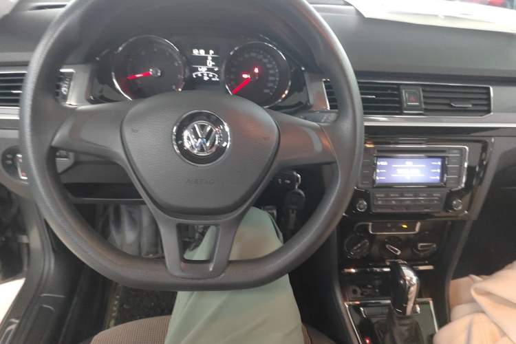 Used Volkswagen C-TREK 2017 230TSI DSG Comfort Version
