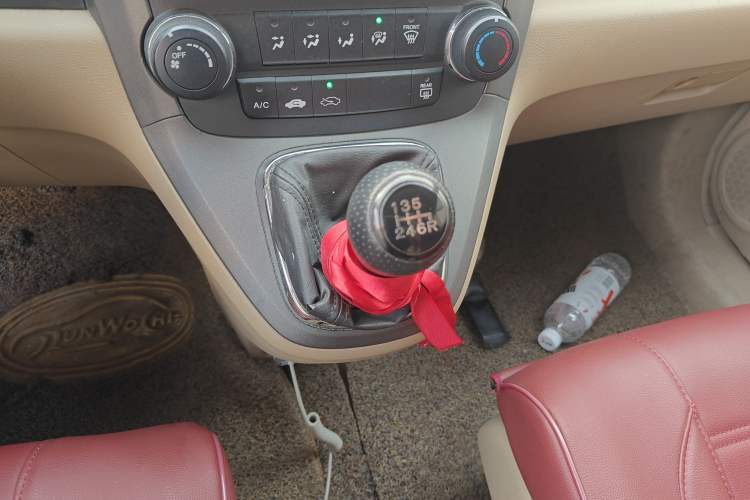 Used Honda CR-V 2010 2.0L manual two-wheel drive urban version