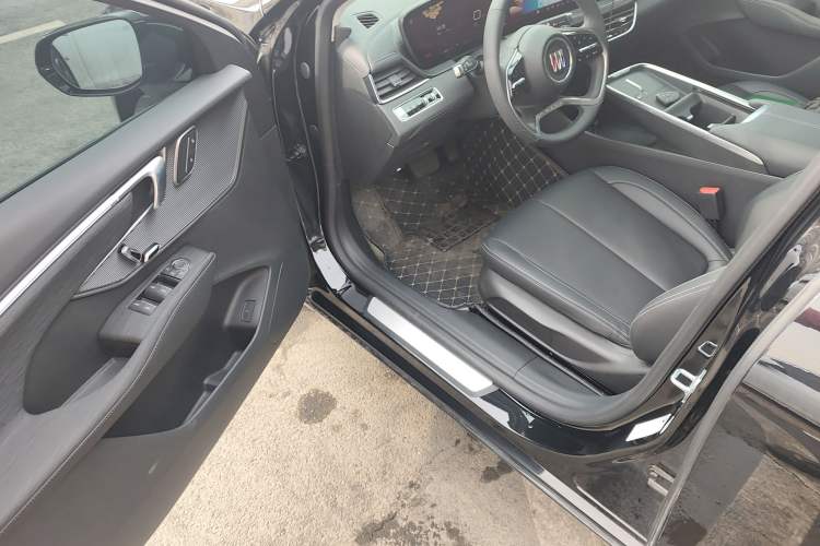 Used Buick LaCrosse 2025 28T Platinum Edition
