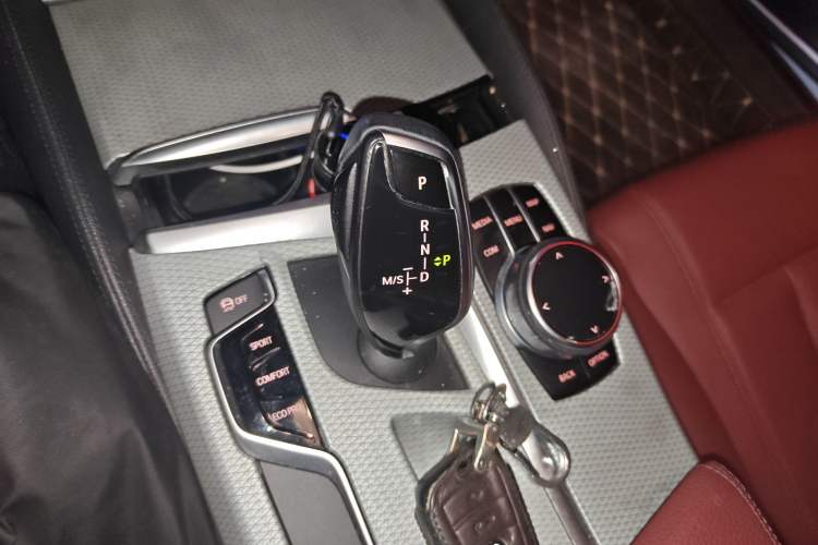 Used BMW 5 Series 2018 Restyled 530Li Leading Edition M Sport Package