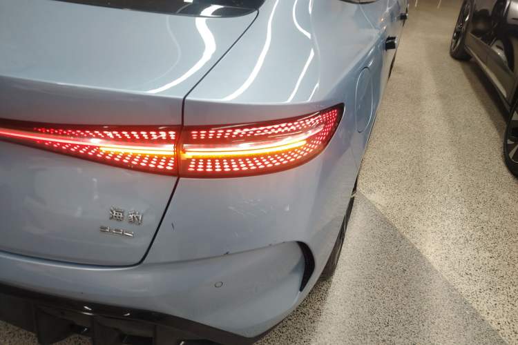 Used BYD Seal 2022 650 km All-Wheel-Drive Performance Version
