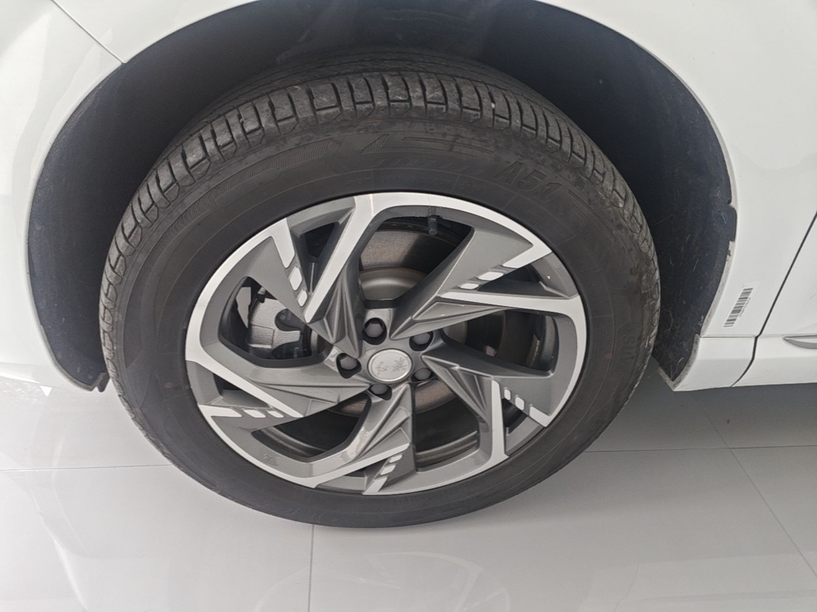 Hongqi HS3 PHEV 2025 Model 117km Jingwei Edition — снимка 10