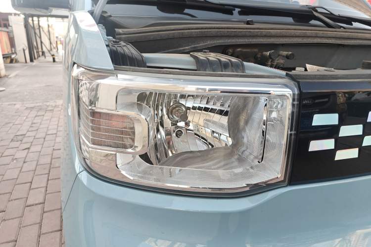 Used Wuling Hongguang MINIEV 2020 Enjoyment Model Lithium Iron Phosphate Right Front Headlight