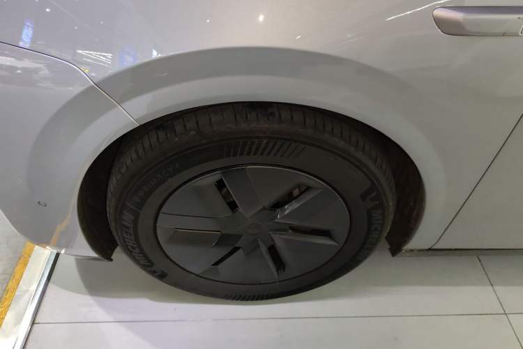 Used Li Auto MEGA 2024 Ultra Model
