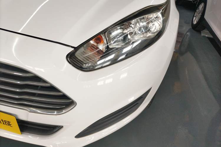 Used Ford Fiesta 2013 Sedan 1.5L Manual Fashion Edition