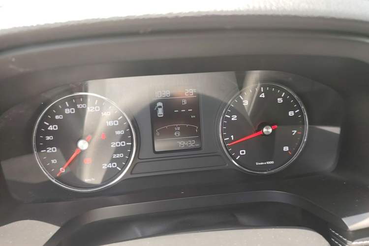 Used Roewe i6 2020 PLUS 1.6L Manual 4G Connect Glory Flagship Edition
