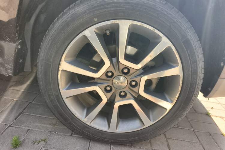 Used Jeep Compass 2014 2.4L four-wheel drive luxury navigation version