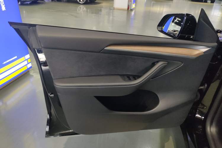 Used Tesla Model Y 2021 Standard Range Rear-Wheel Drive Version